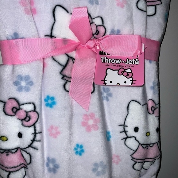Hello Kitty spring flower blanket - Picture 10 of 10